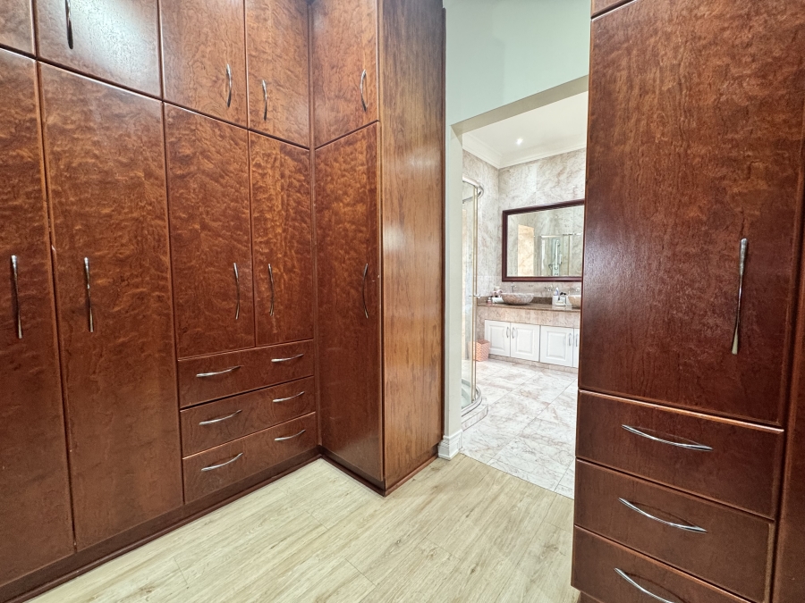 4 Bedroom Property for Sale in Wilkoppies North West